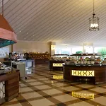 Club & Letoonia