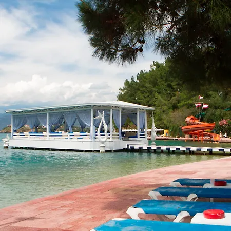 Resort Club & Letoonia