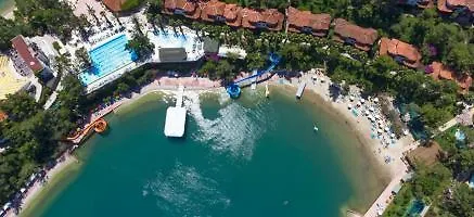 Feriested Club & Letoonia 5*