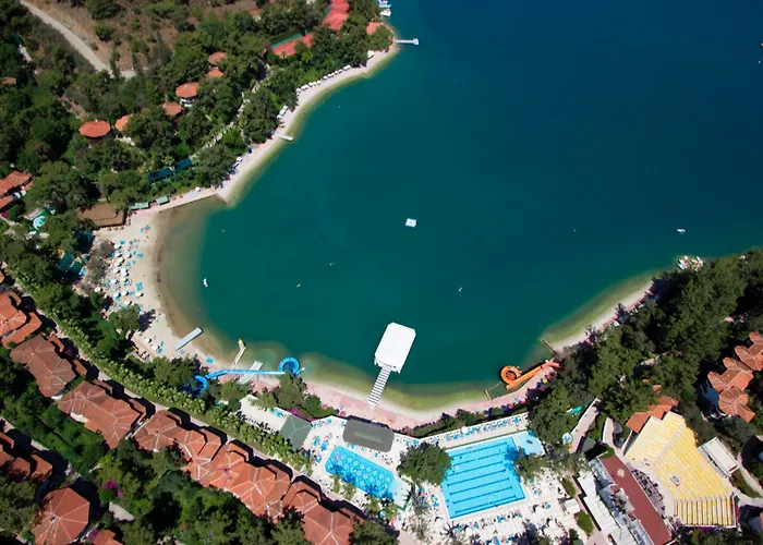 Ośrodek wypoczynkowy Club & Letoonia 5*