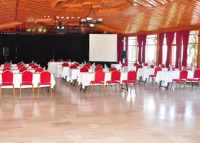 Club & Letoonia Ośrodek wypoczynkowy 5*