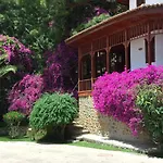 Club & Letoonia Φετιγιέ